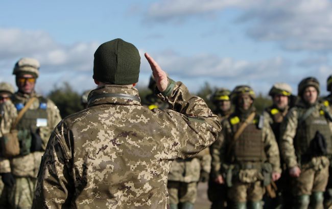 Уряд схвалив законопроєкт про посилення соцзахисту строковиків та їхніх родин